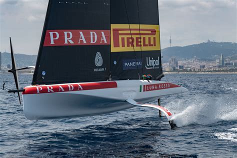 situazione luna rossa prada